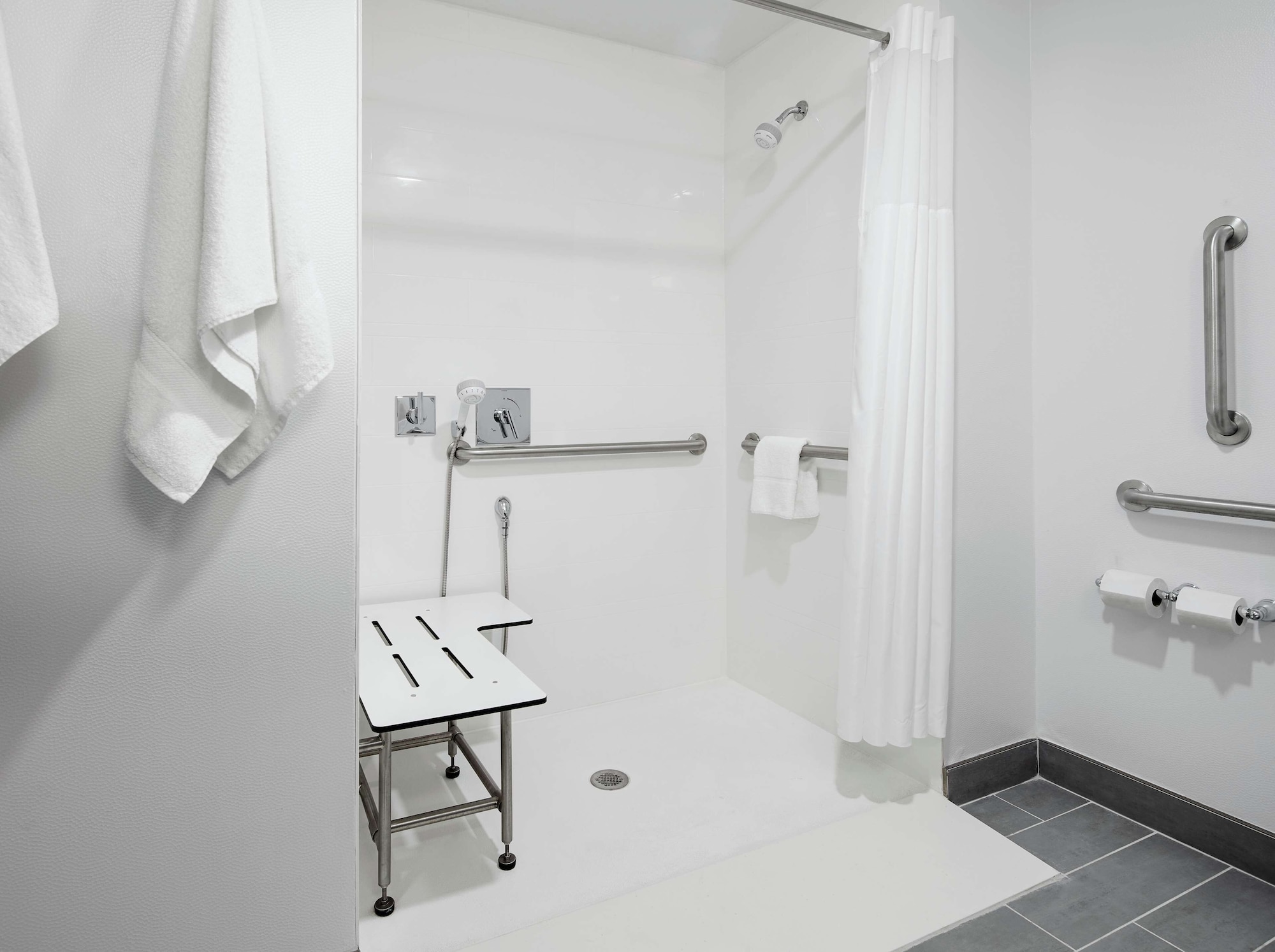 hampton inn and suites chicago waukegan