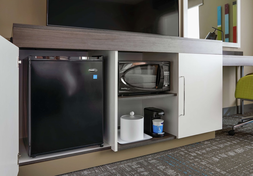 hampton inn and suites chicago waukegan
