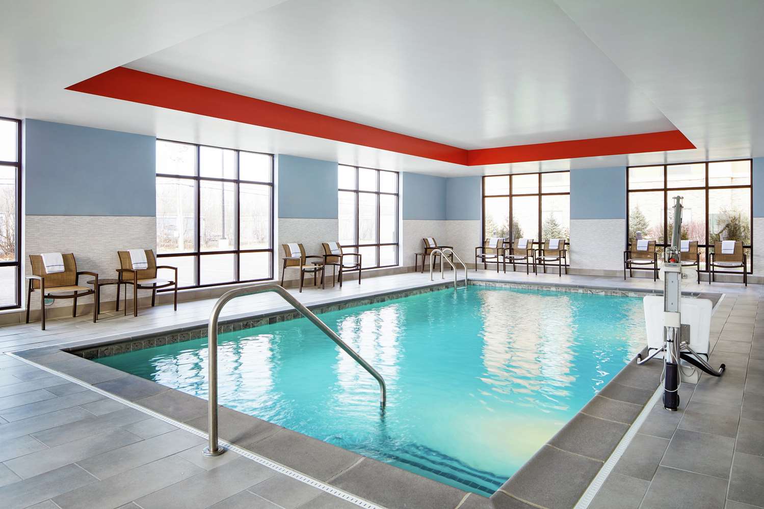 hampton inn and suites chicago waukegan