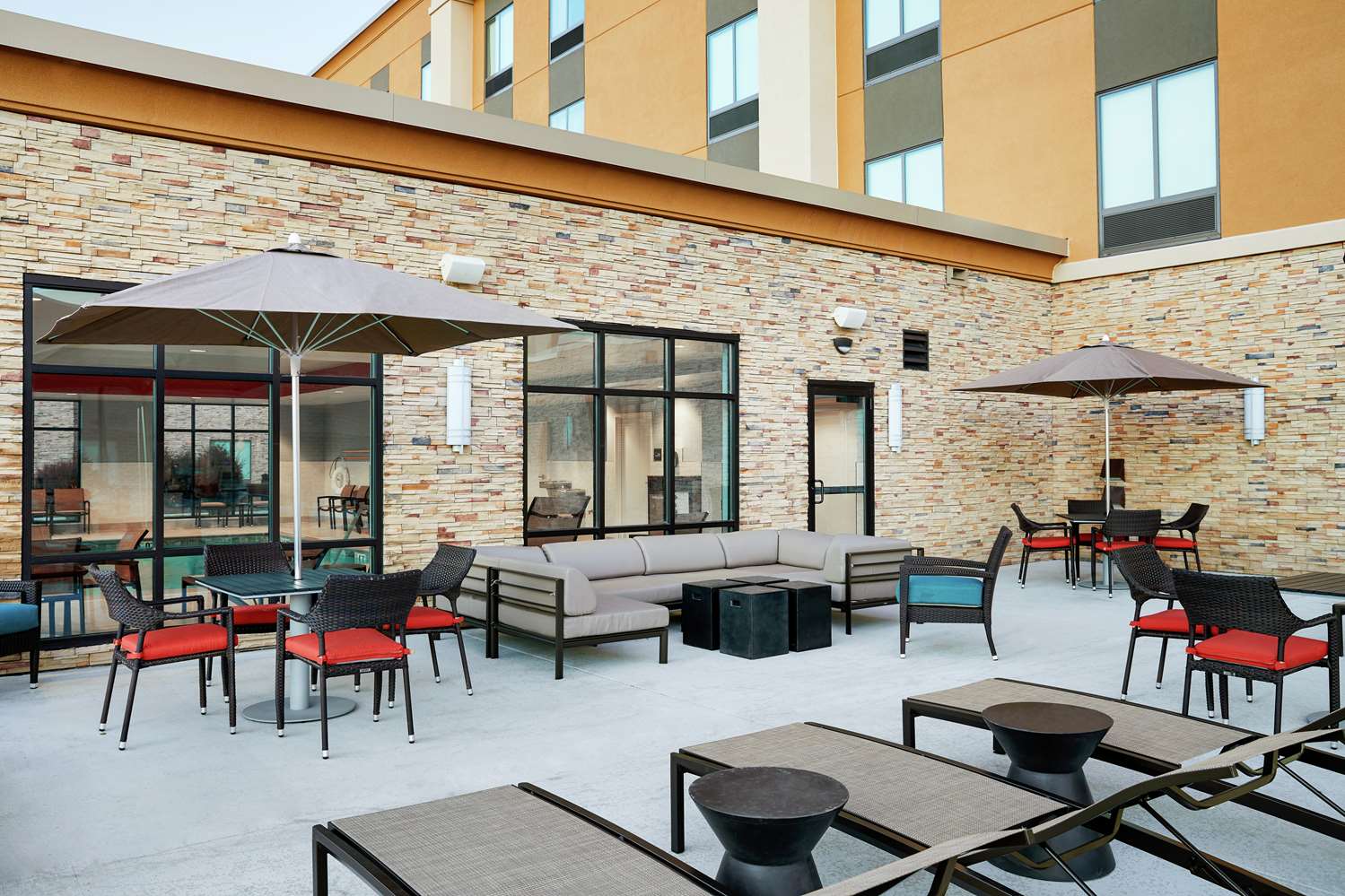 hampton inn and suites chicago waukegan