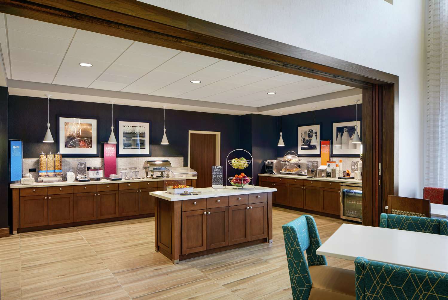 hampton inn and suites chicago waukegan