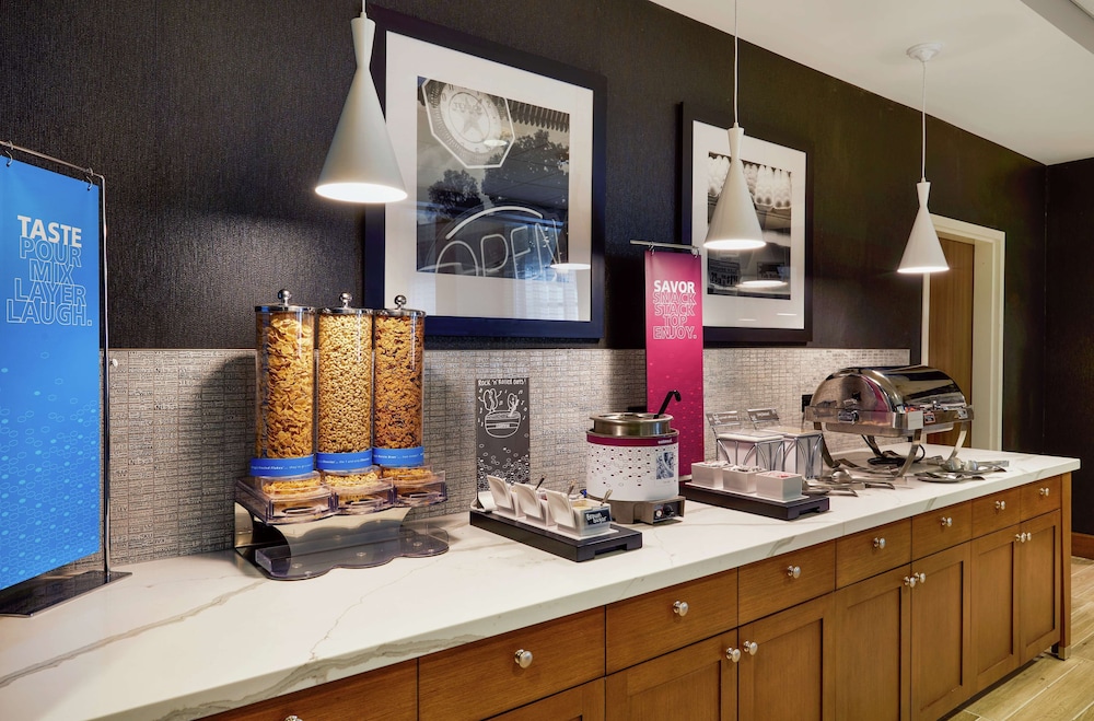 hampton inn and suites chicago waukegan