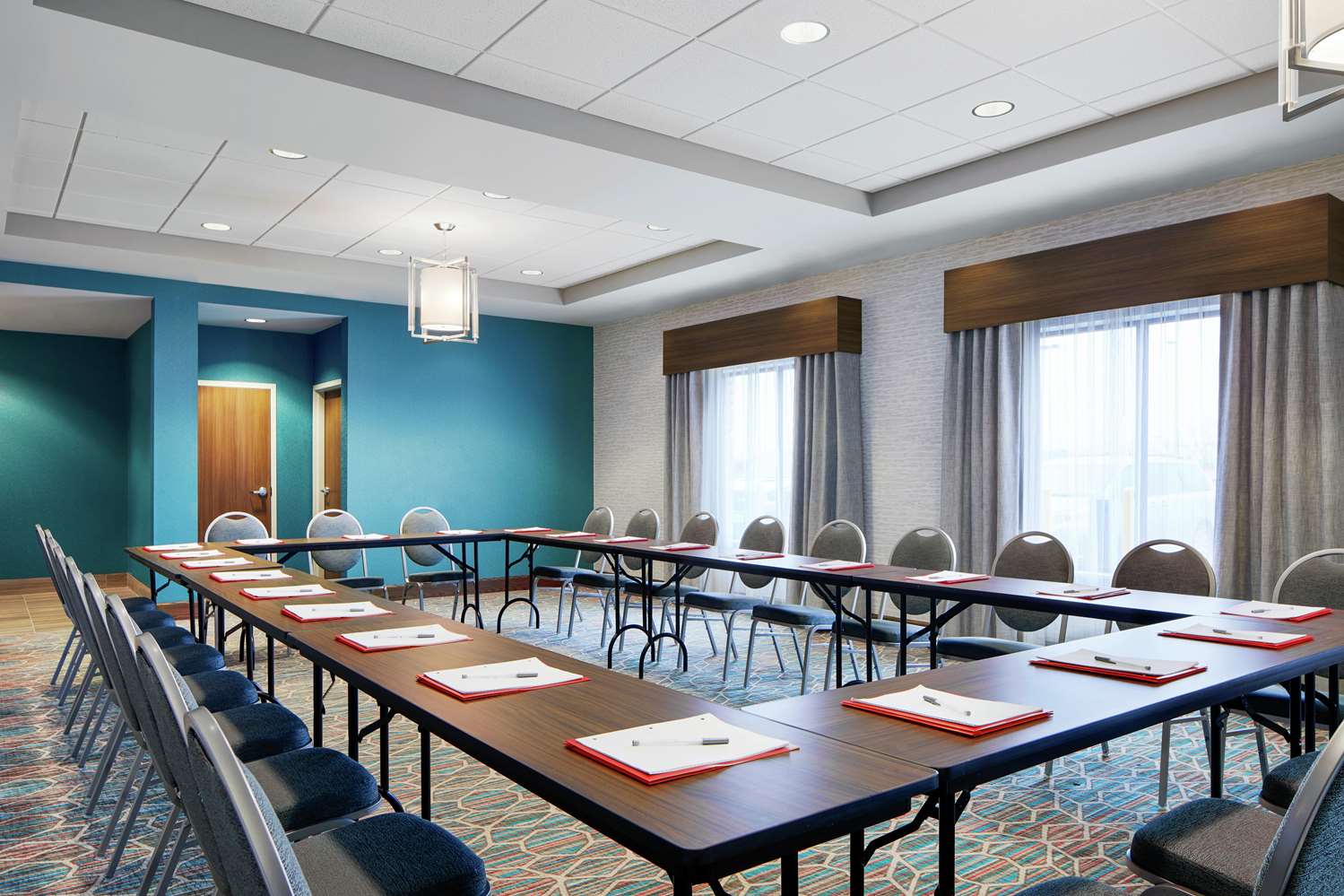 hampton inn and suites chicago waukegan