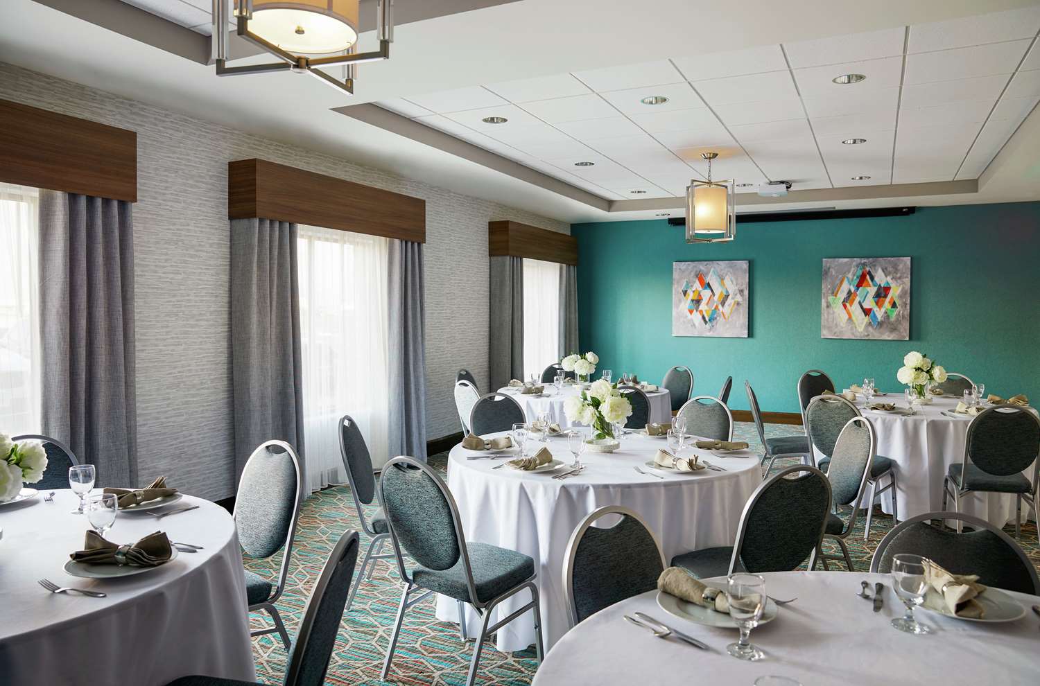 hampton inn and suites chicago waukegan
