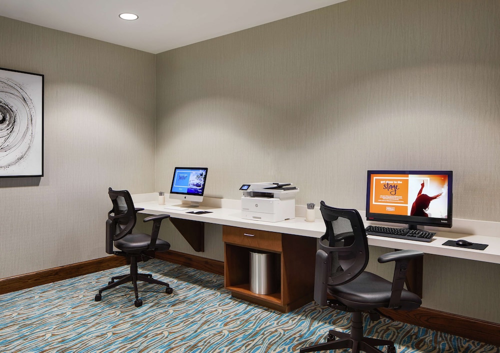 hampton inn and suites chicago waukegan