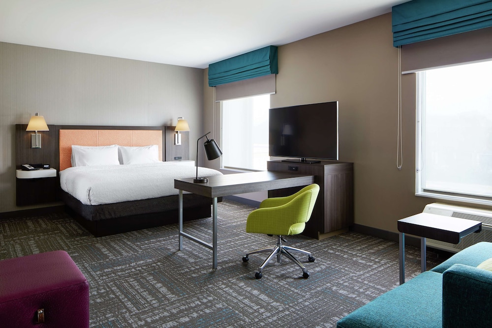 hampton inn and suites chicago waukegan