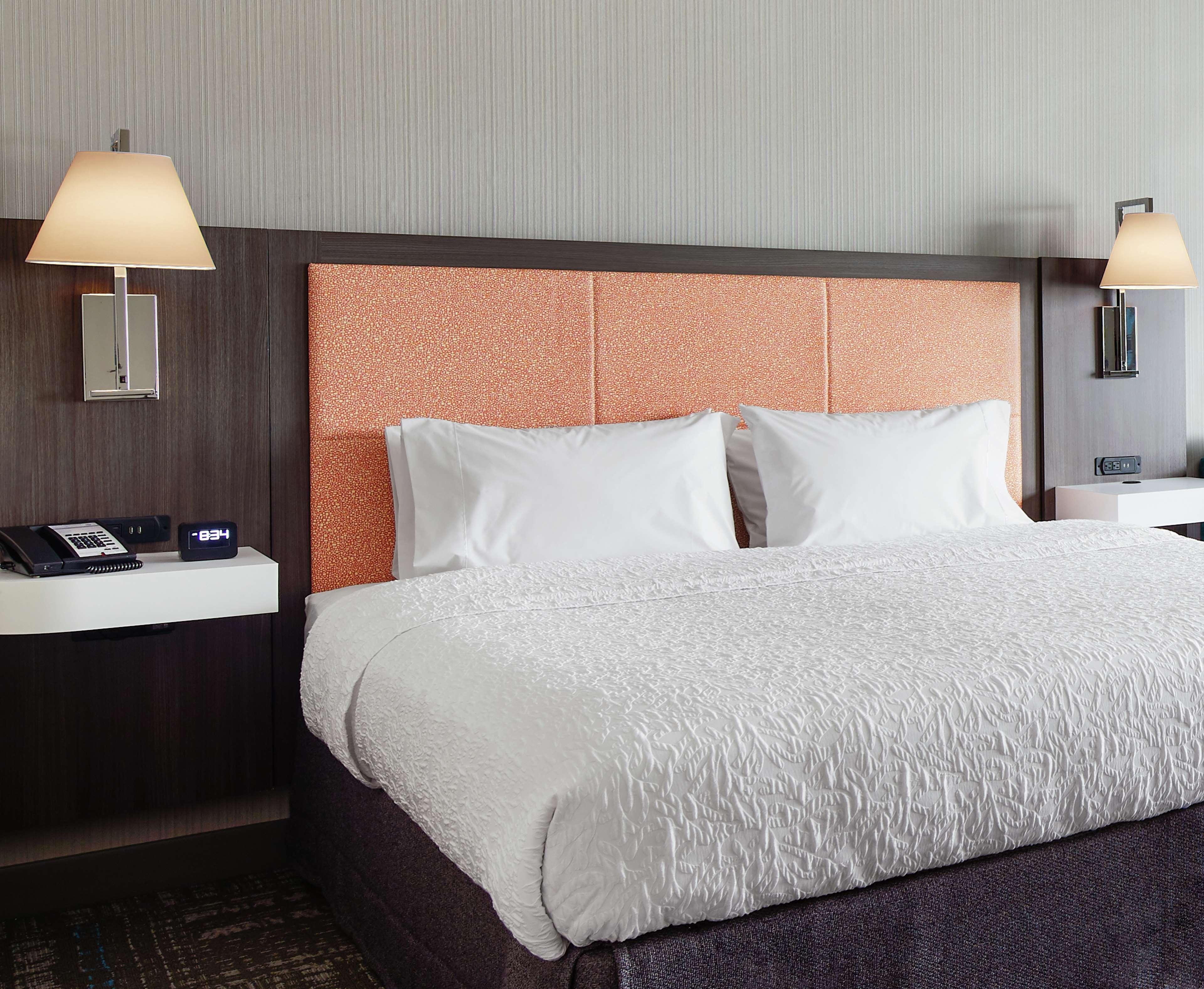 hampton inn and suites chicago waukegan