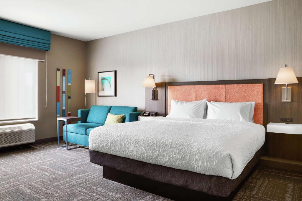 hampton inn and suites chicago waukegan