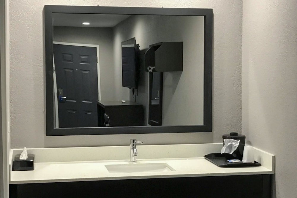 rodeway inn south