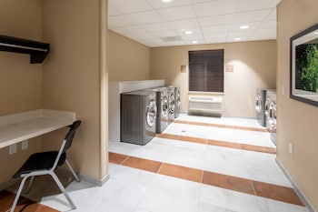 Candlewood Suites Rochester Mayo Clinic Area, An Ihg Hotel,Rochester>>Olmsted County,2.5 star