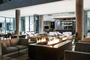 Ac Hotel By Marriott Phoenix Biltmore,Maricopa County>>Camelback East,3.5 star