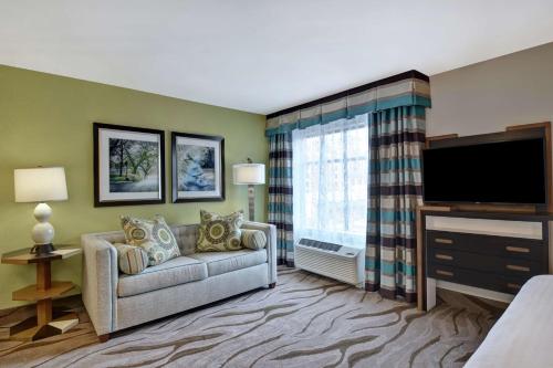 homewood suites by hilton savannah north airport