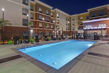 homewood suites by hilton savannah north airport