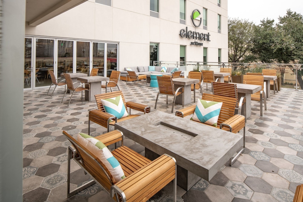 element dallas downtown east