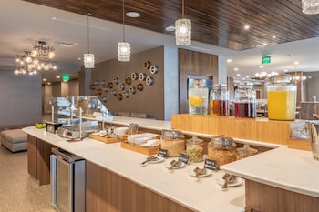 element dallas downtown east