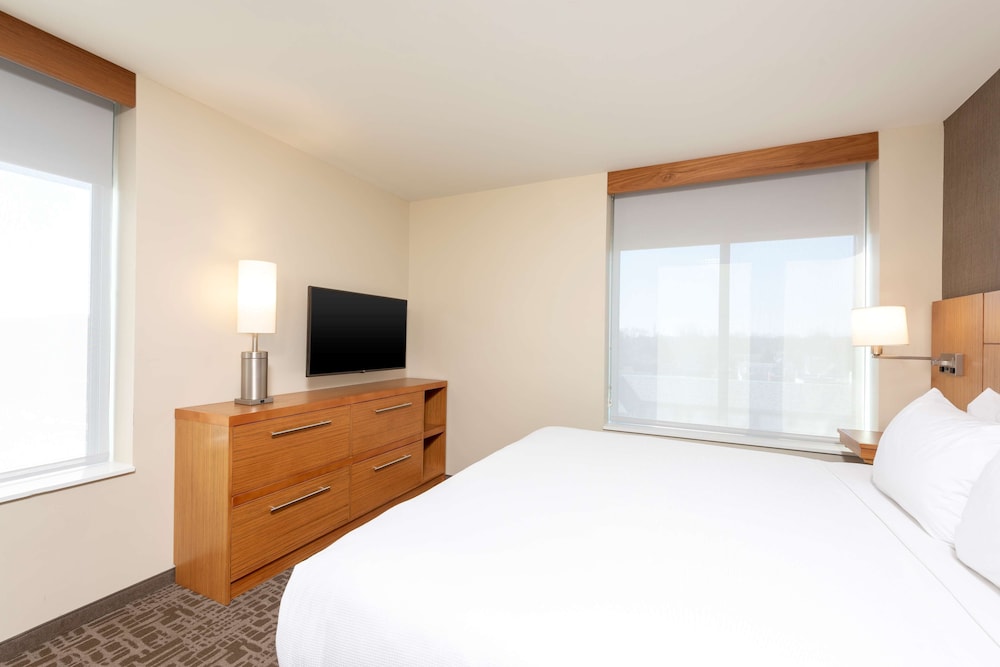 hyatt place detroit royal oak