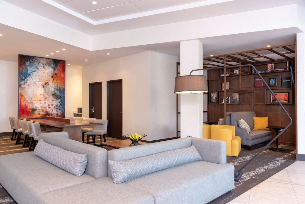 hyatt place detroit royal oak