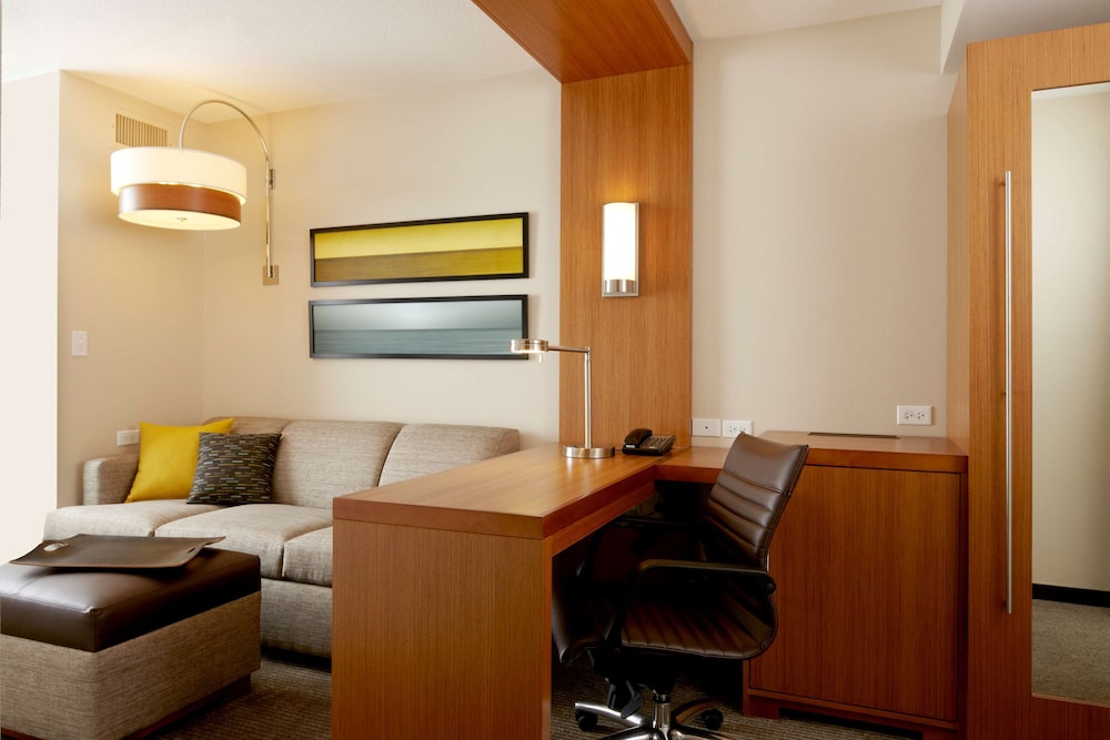 hyatt place detroit royal oak