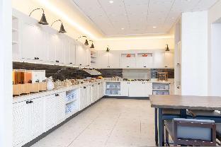 hyatt place detroit royal oak