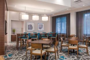 fairfield inn and suites by marriott dayton
