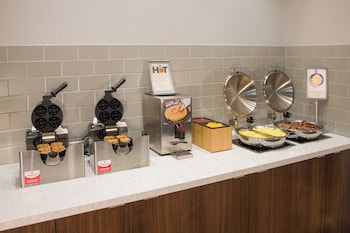 fairfield inn and suites by marriott dayton