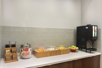 fairfield inn and suites by marriott dayton
