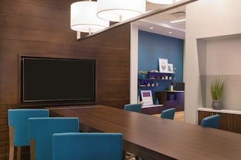 fairfield inn and suites by marriott dayton