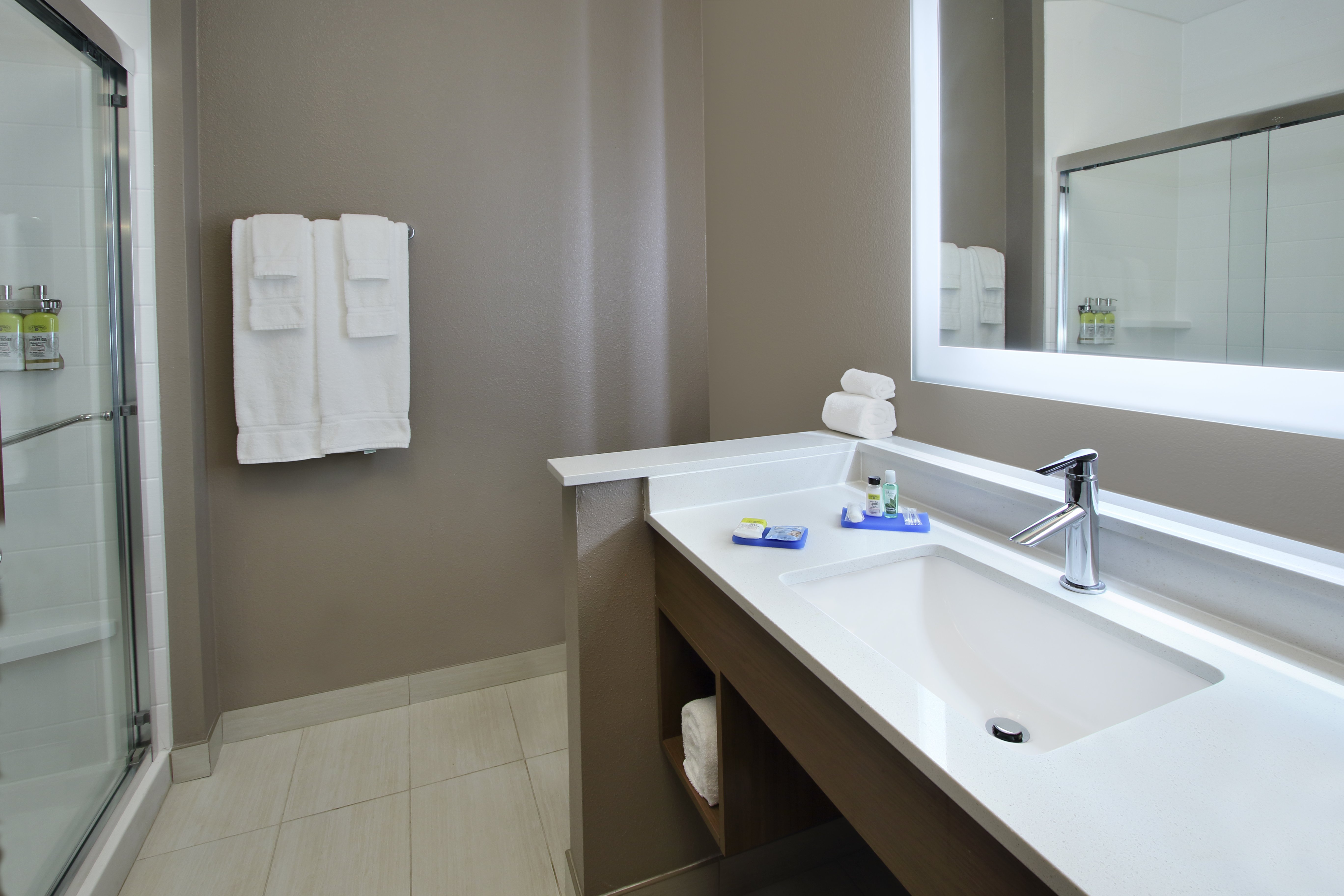 holiday inn exp and sts dallas frisco nw toyota stdm