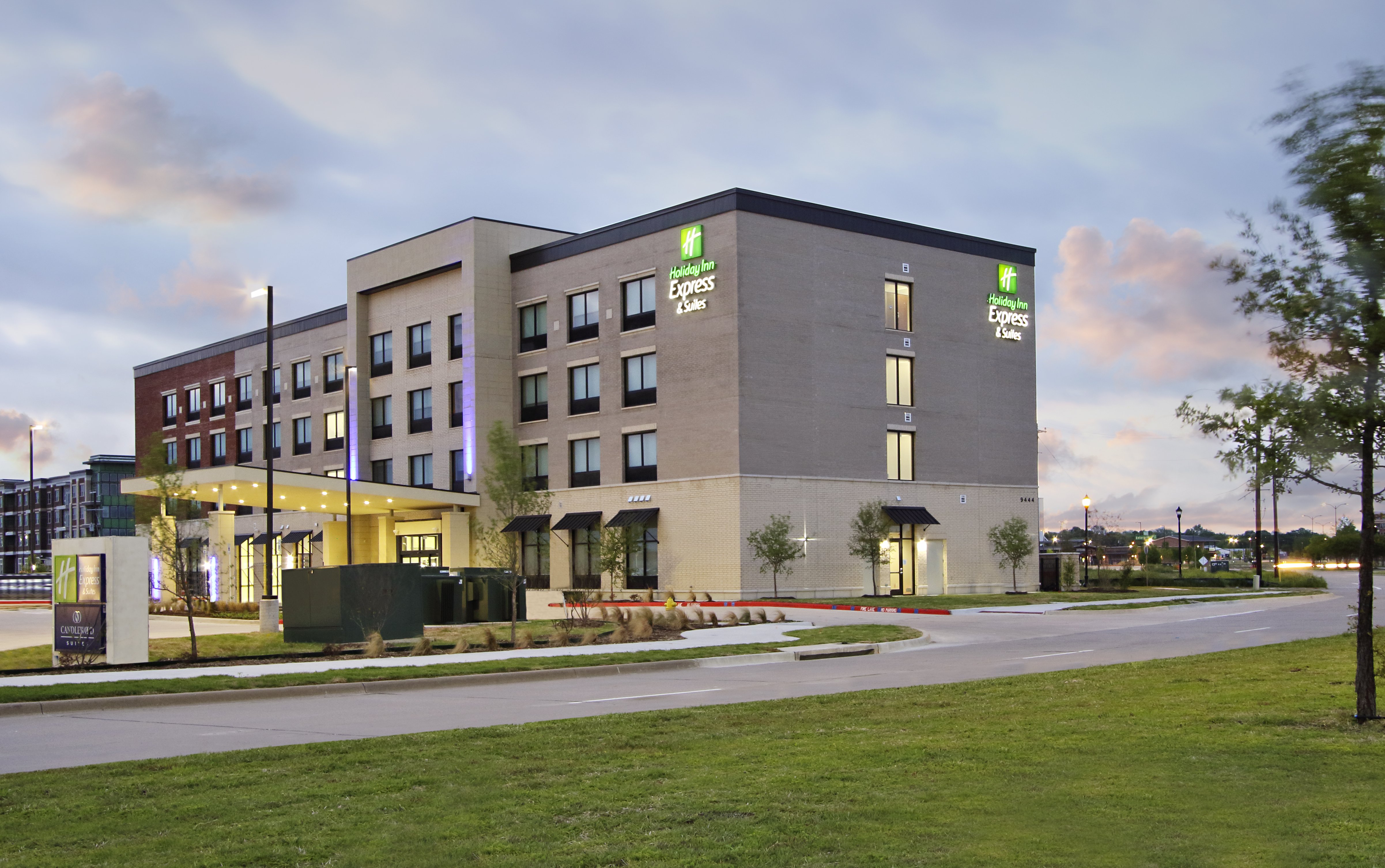 holiday inn exp and sts dallas frisco nw toyota stdm