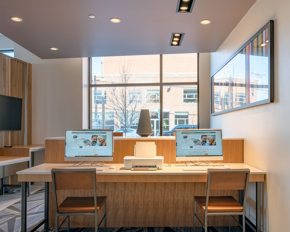 holiday inn express and suites tulsa downtown an ihg hotel