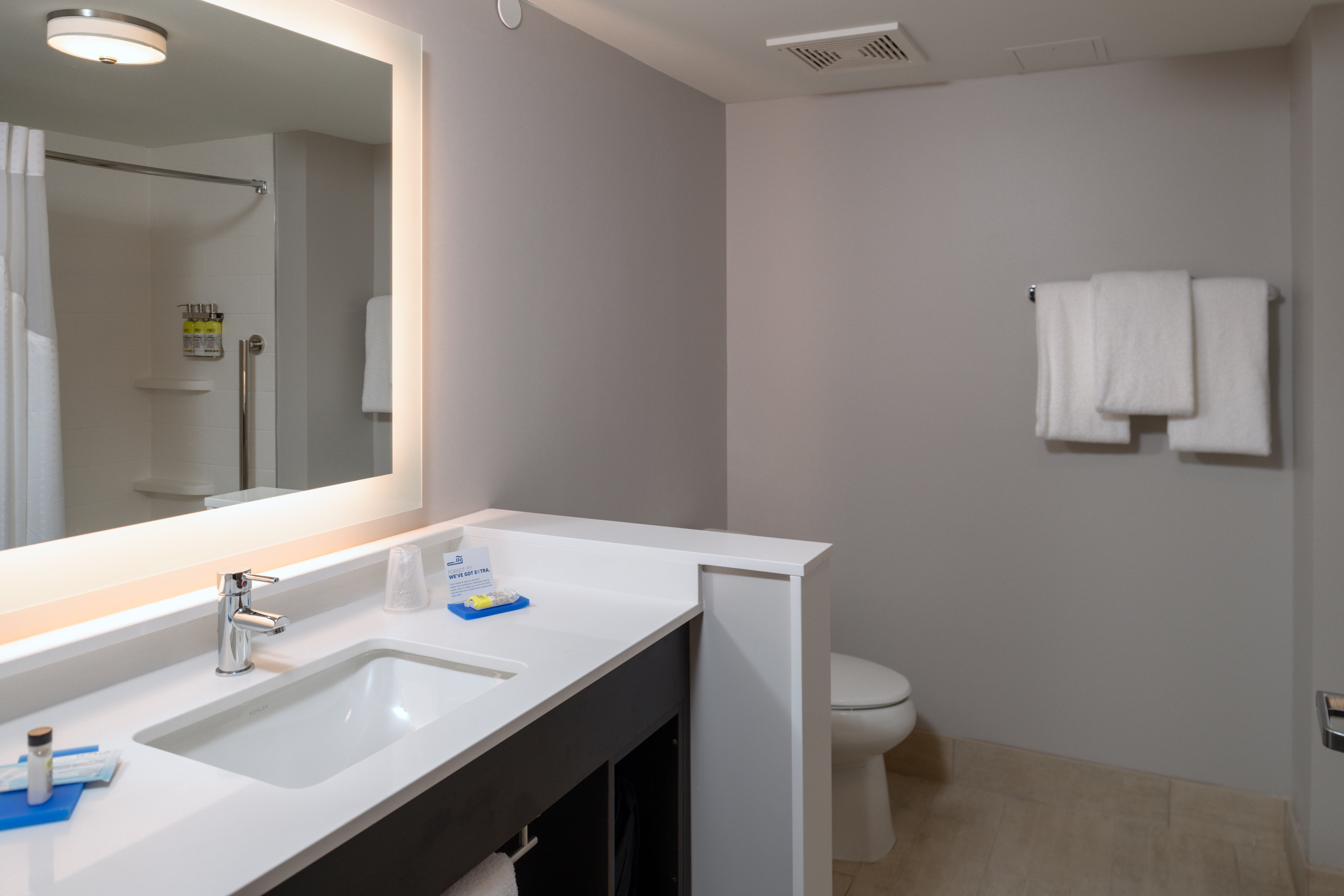holiday inn express and suites tulsa downtown an ihg hotel