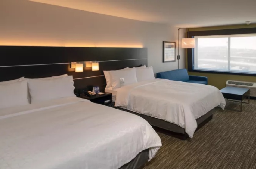 holiday inn express and suites tulsa downtown an ihg hotel