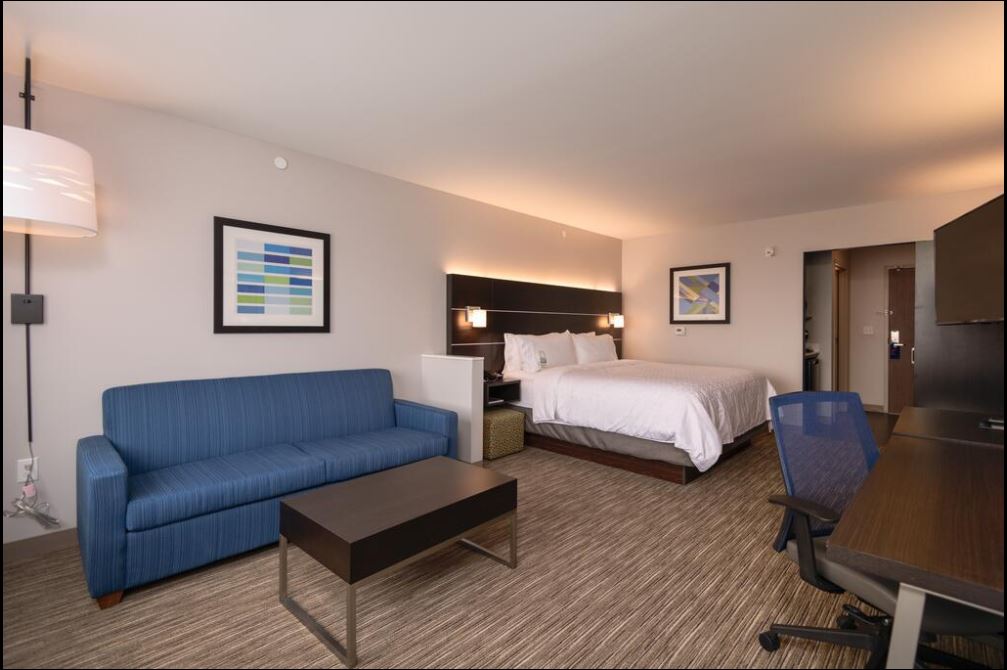holiday inn express and suites tulsa downtown an ihg hotel