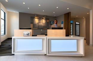 holiday inn express and suites tulsa downtown an ihg hotel