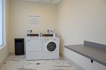 holiday inn express and suites franklin berry farms