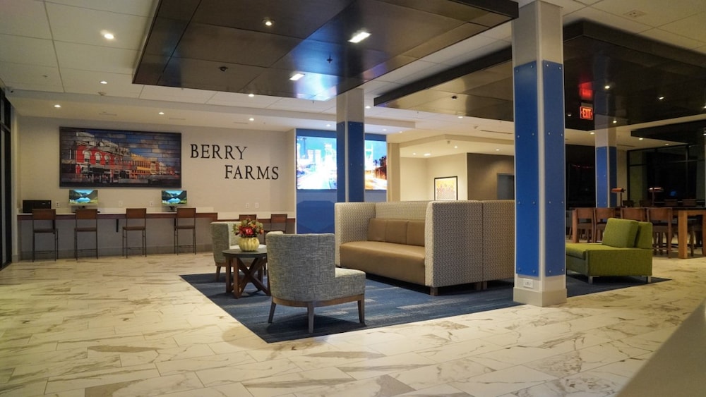 holiday inn express and suites franklin berry farms