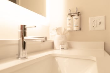 holiday inn express and suites franklin berry farms