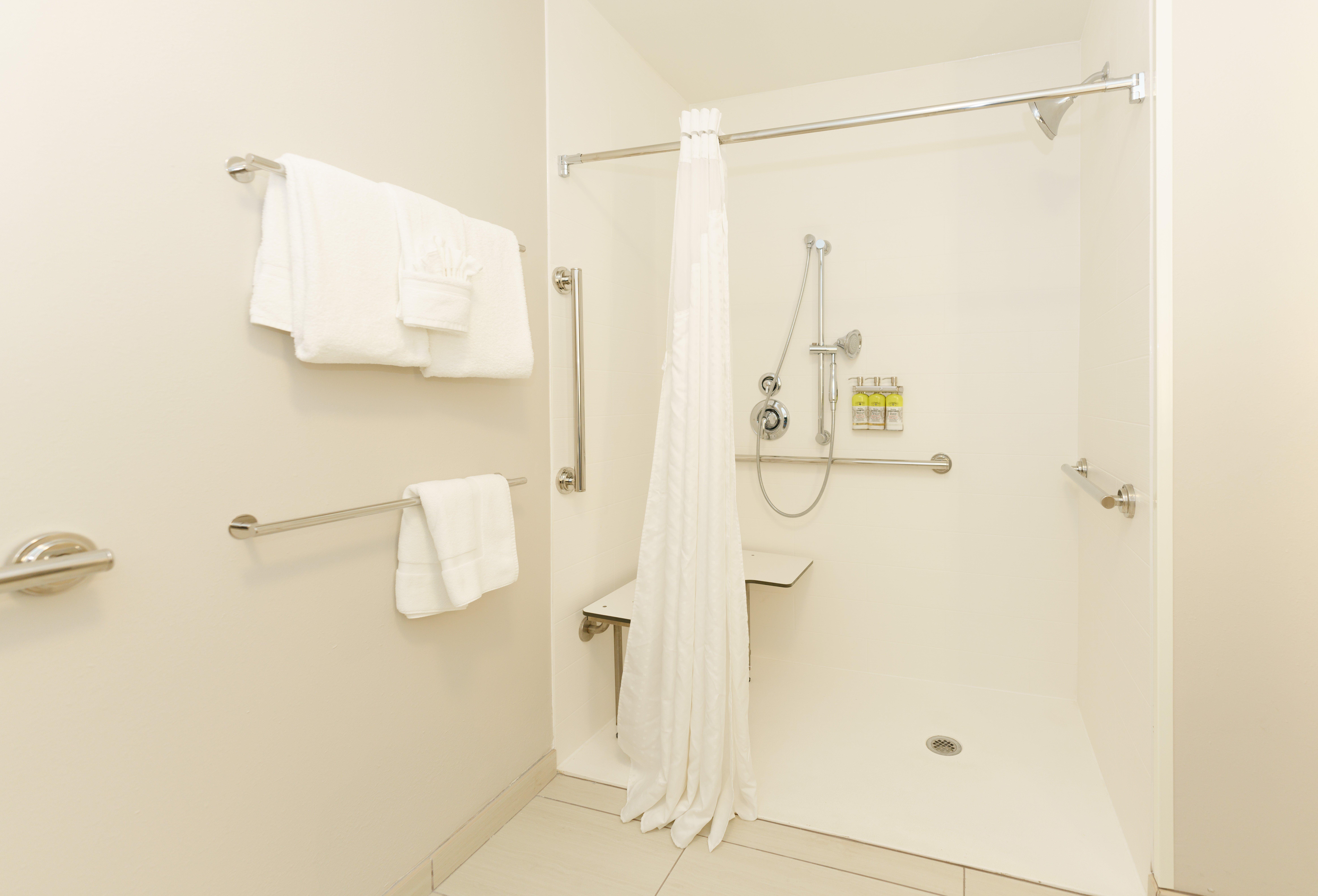 holiday inn express and suites franklin berry farms