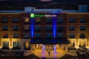 holiday inn express and suites franklin berry farms