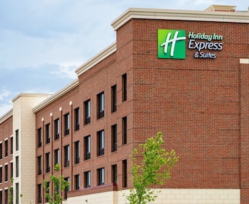 holiday inn express and suites franklin berry farms