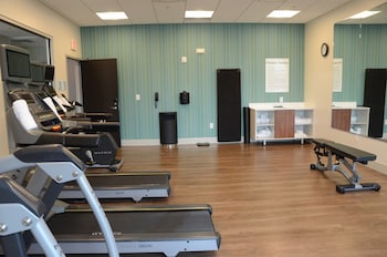 holiday inn express and suites franklin berry farms