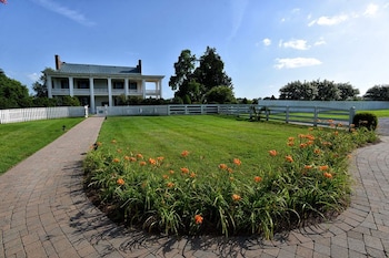 holiday inn express and suites franklin berry farms