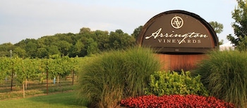 holiday inn express and suites franklin berry farms