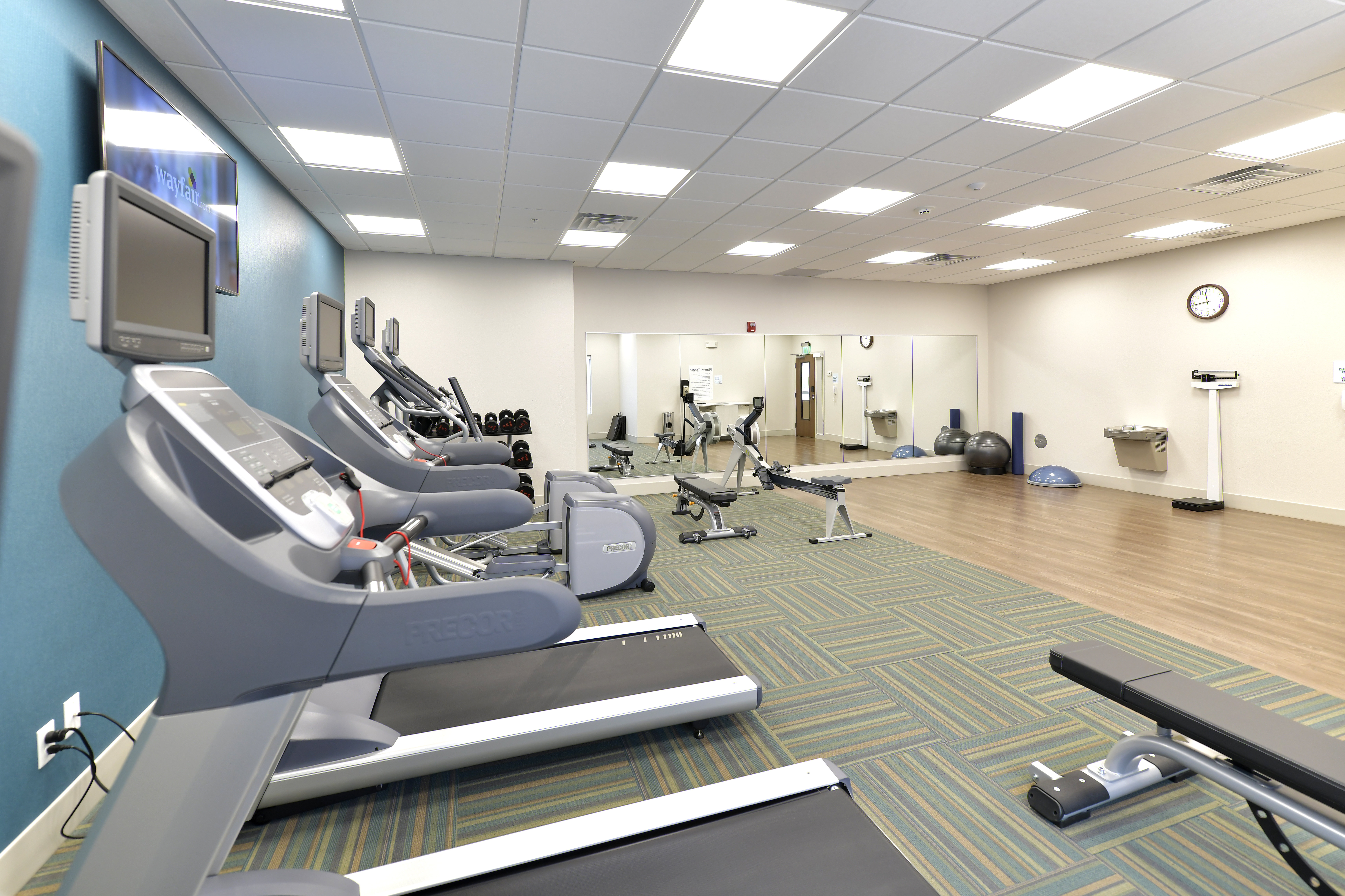 holiday inn express and suites millersburg an ihg hotel