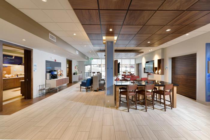 holiday inn express and suites millersburg an ihg hotel