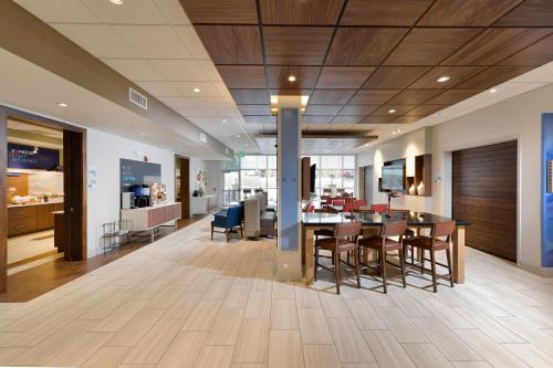 holiday inn express and suites millersburg an ihg hotel