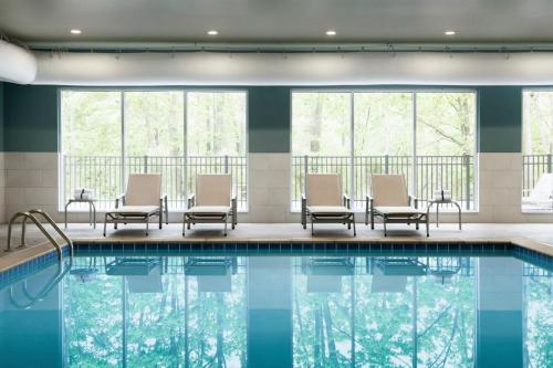 holiday inn express and suites millersburg an ihg hotel