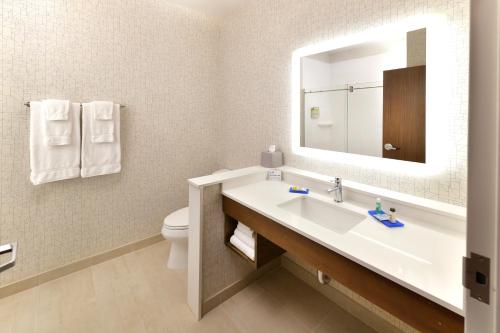 holiday inn express and suites millersburg an ihg hotel