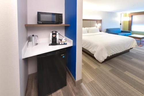 holiday inn express and suites millersburg an ihg hotel