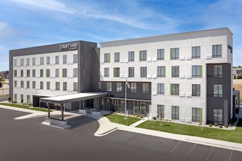 courtyard by marriott fargo